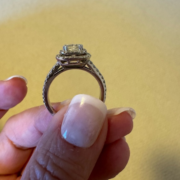 Diamond Ring 💍 - Picture 4 of 4